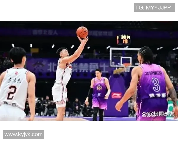 CBA精彩对决辽宁队迎战广东队2020赛季直播回顾与精彩瞬间分析